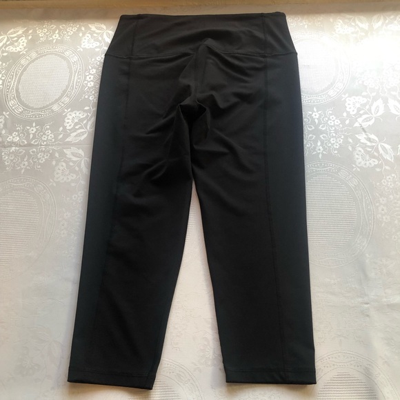 Victoria’s Secret Victoria Sport Black Capri Activewear Leggings Women’s Size L - Picture 15 of 16